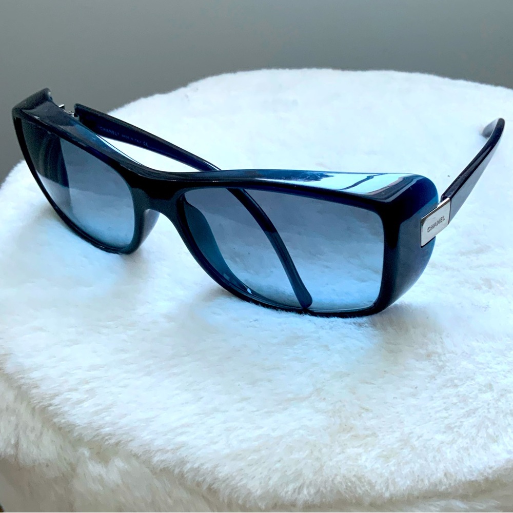 Vintage 90S COCO CHANEL 5068 Y2K Blue Square Oval Silver Wrap Shield Sunglasses